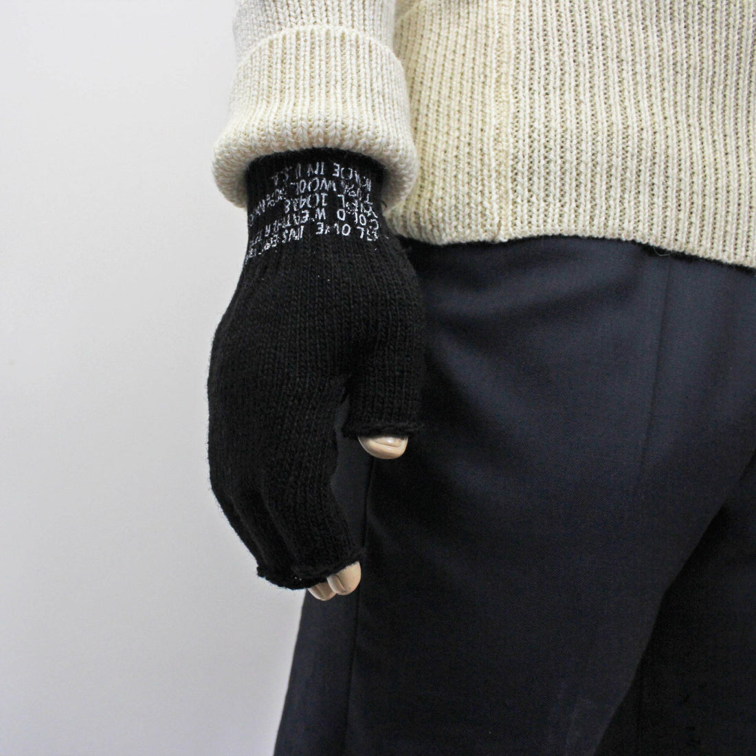 Fingerless Military Gloves, US Government Issue - Black